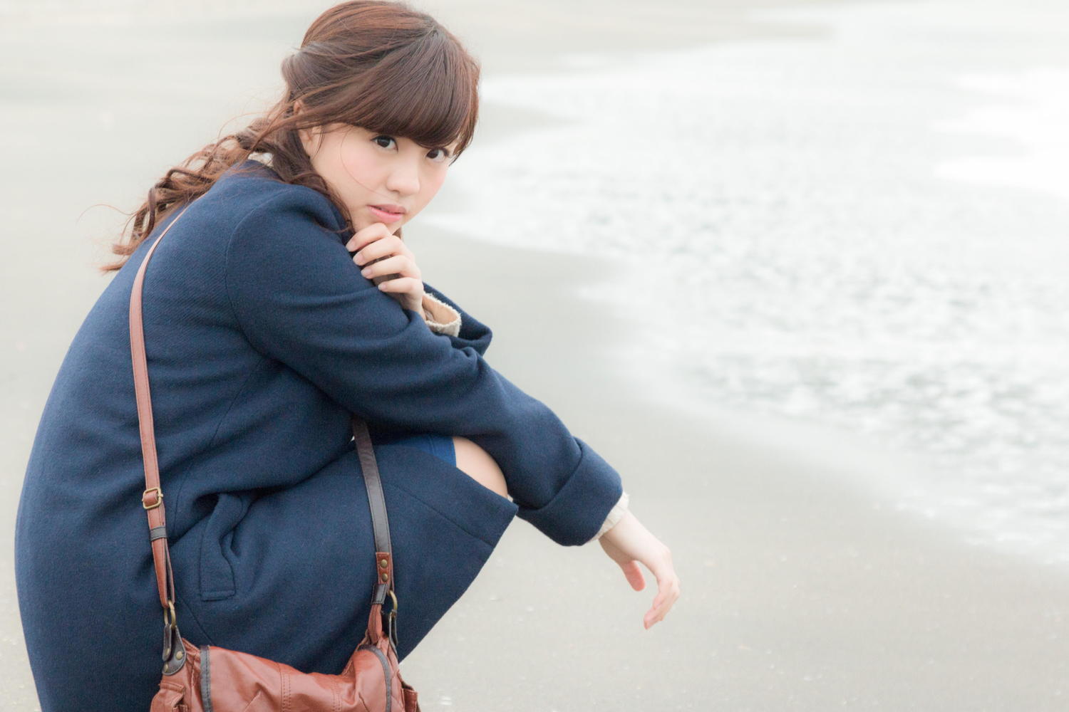 帰宅したら妻はスマホに夢中で目を合わすこともなくおかえりの一言も無かった